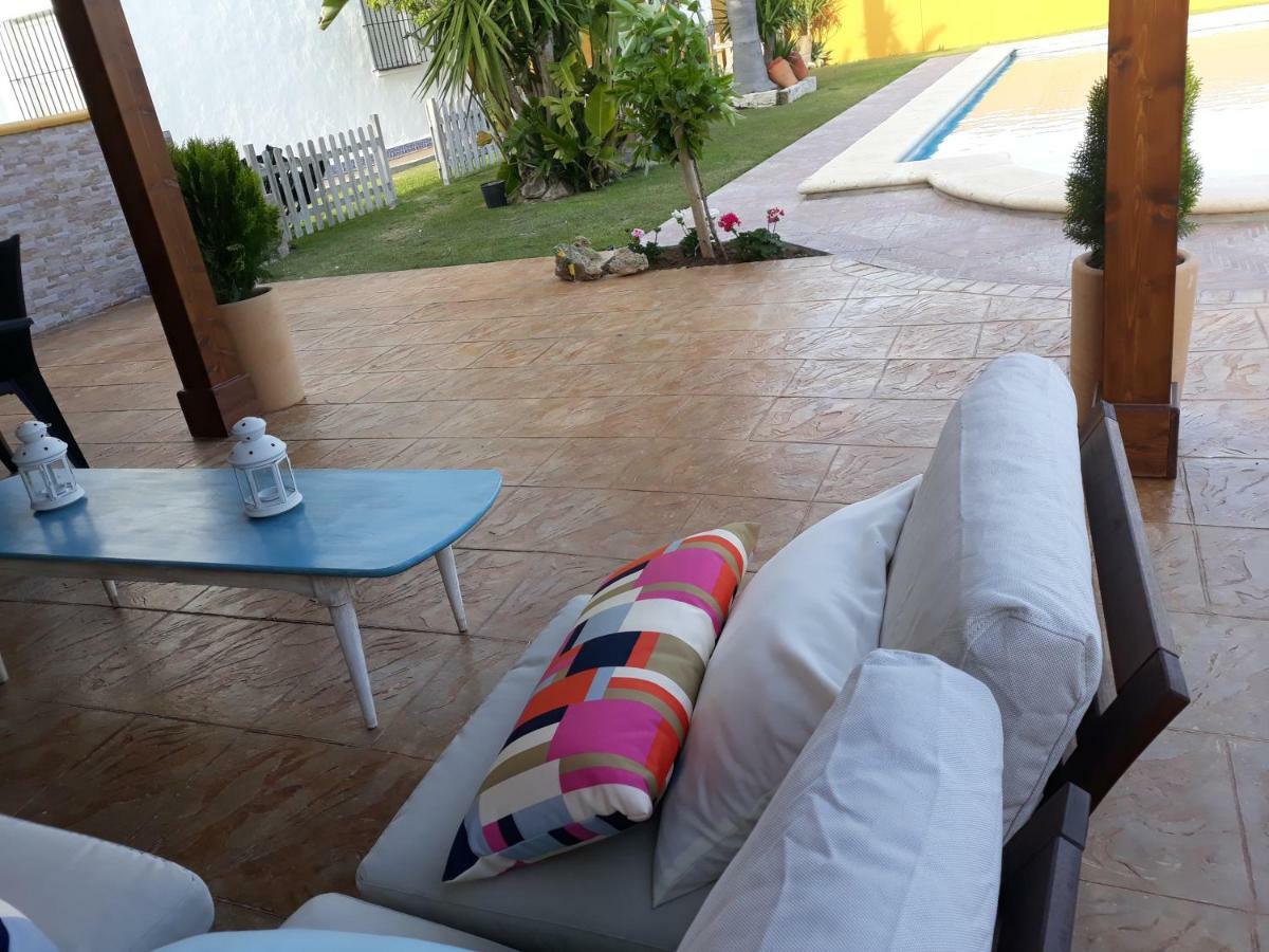 Chalet La Huerta Con Piscina Y Wifi Conil de la Frontera Kültér fotó