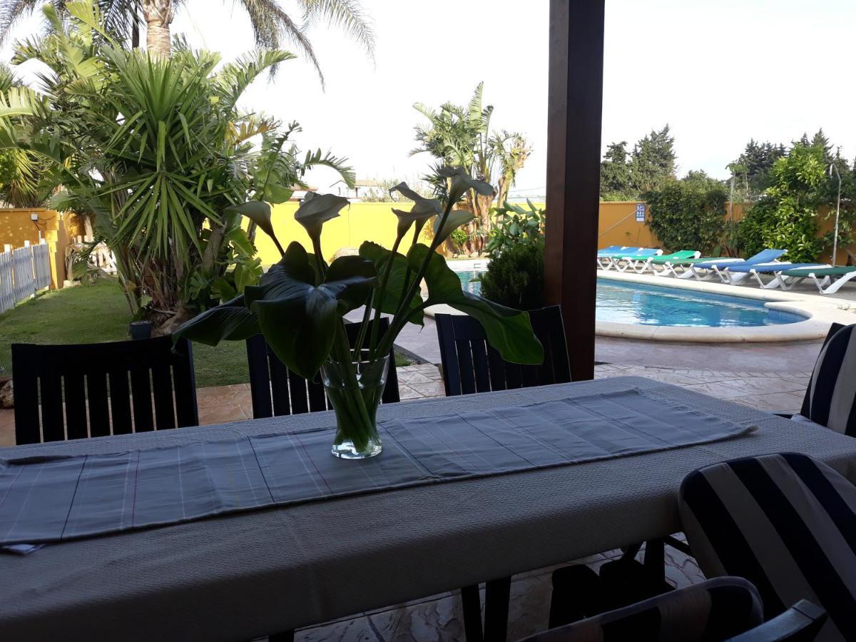 Chalet La Huerta Con Piscina Y Wifi Conil de la Frontera Kültér fotó